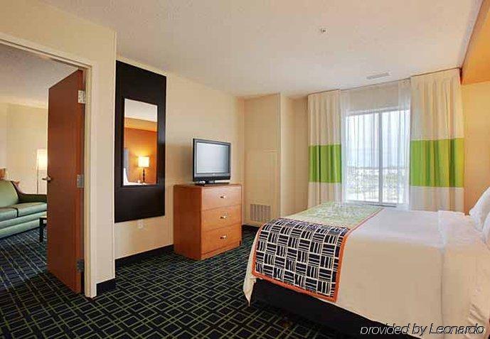 צ'יקטווואגה Fairfield Inn & Suites - Buffalo Airport חדר תמונה