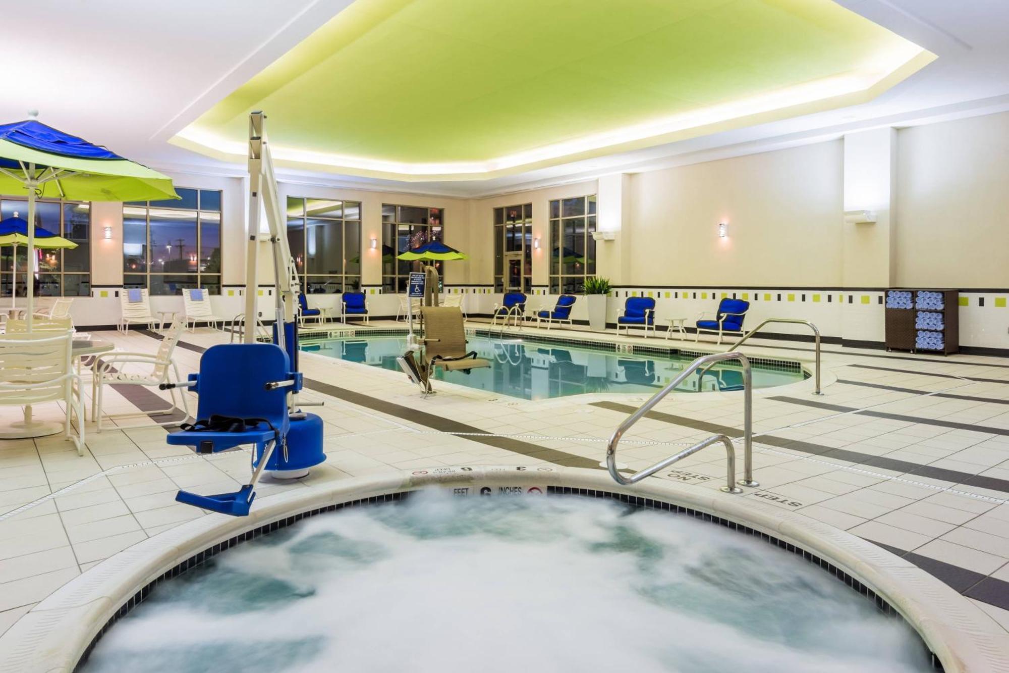 צ'יקטווואגה Fairfield Inn & Suites - Buffalo Airport מראה חיצוני תמונה