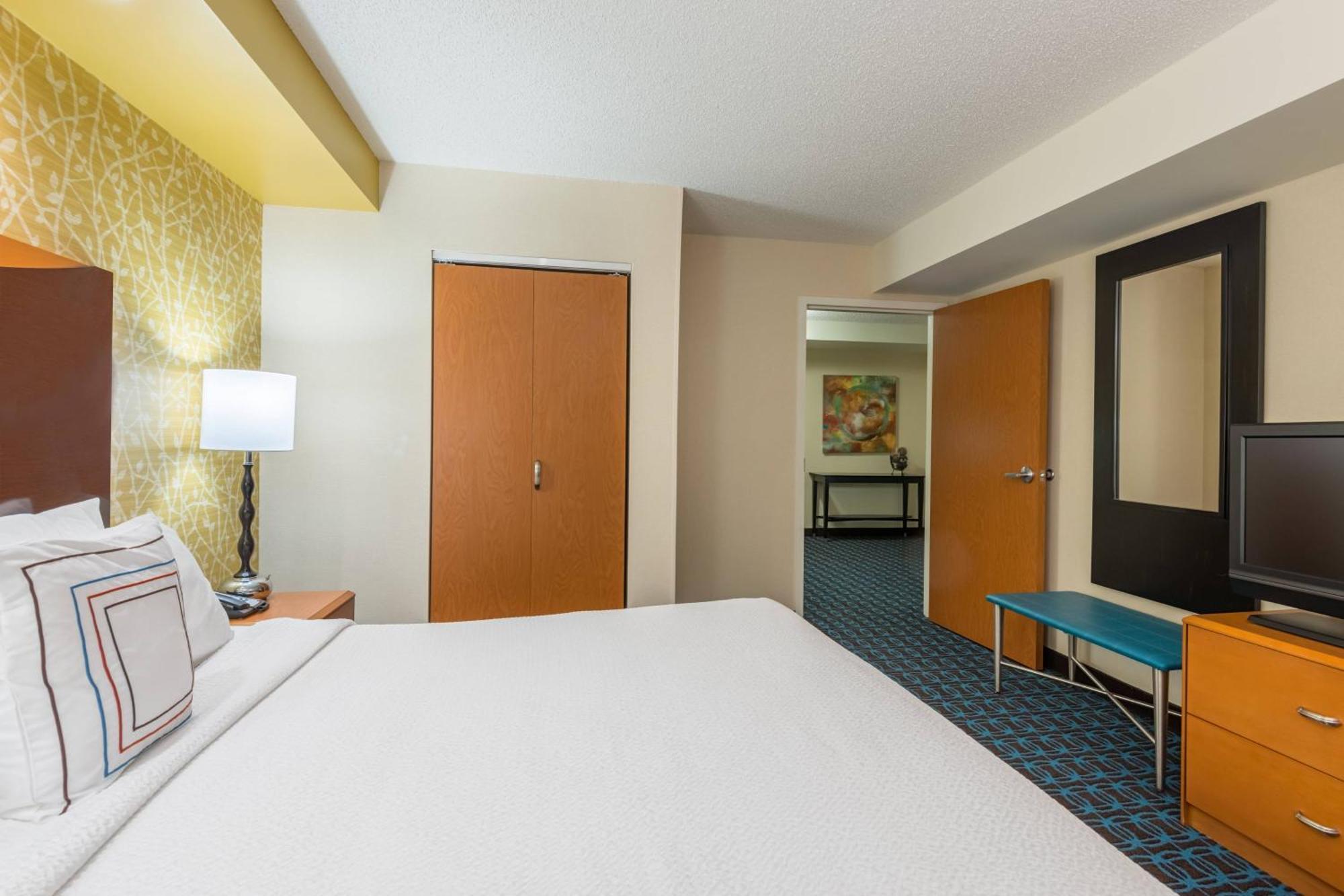צ'יקטווואגה Fairfield Inn & Suites - Buffalo Airport מראה חיצוני תמונה